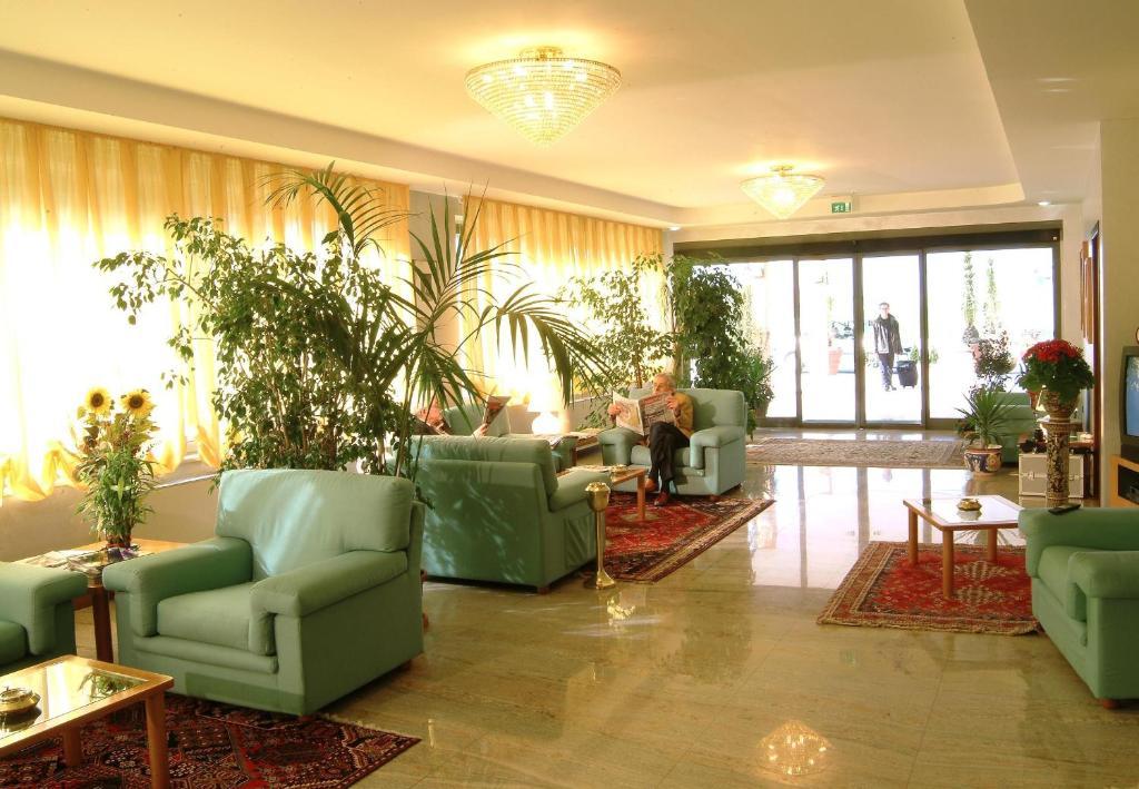 Hotel Torresi Potenza Picena Zewnętrze zdjęcie
